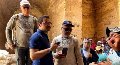 Hafta içi kaymakam, hafta sonu turist rehberi