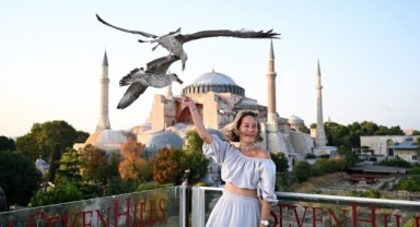 İstanbul'a 4 ayda ne kadar turist geldi!