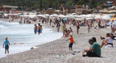 Ölüdeniz sezona hızlı girdi: Plajlar dolmaya başladı