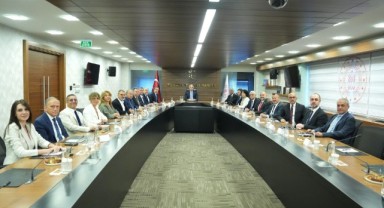 Bakan Ersoy, TÜROFED yönetimiyle bir araya geldi