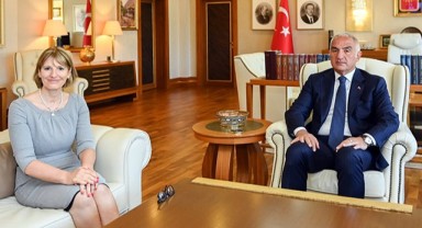 İngiliz turistler Türkiye'den memnun