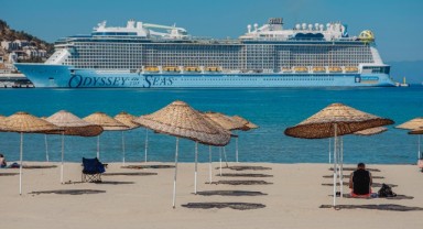 Kuşadası'nda plajlar turizm sezonuna hazır!