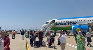 Özbekistan’dan Alanya’ya ilk direkt sefer gerçekleşti