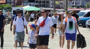 Rus turistler Amasra'ya akın etti