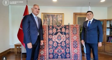 5 asırlık Uşak halısı Türkiye'ye döndü