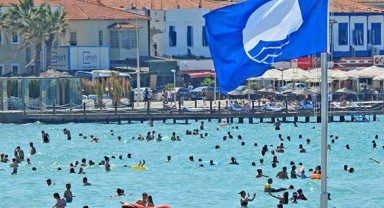 Çeşme’de 14 plajda Mavi Bayrak dalgalanacak