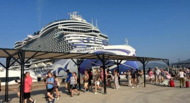 Dev gemi Bodrum’a 3 bin 581 turist getirdi