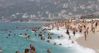 Alanya'ya gelen turist sayısı 3,5 milyonu aştı