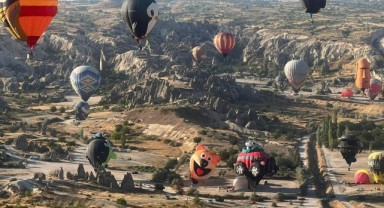 Balonlar Kapadokya'yı renklendirdi!