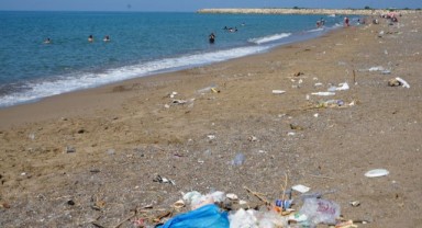 Halk plajı olarak açıldı, çöplüğe döndü!