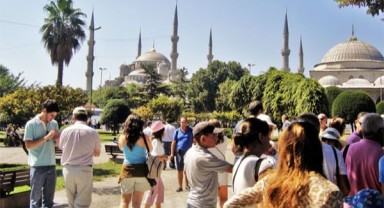 İstanbul'a 6 ayda gelen turist sayısı geriledi