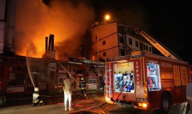 Kebapçılardan Otele Sıçrayan Yangın Korkuttu
