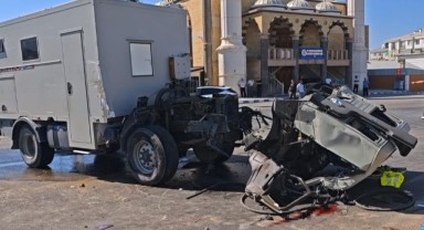 Turistlerin karavanı ile tır çarpıştı: 1'i ağır 3 yaralı