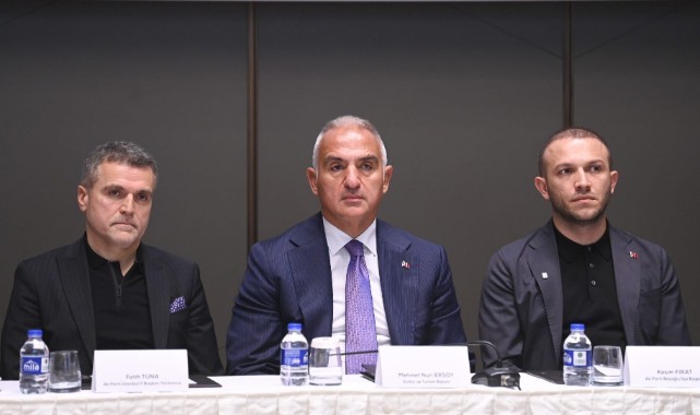 Ersoy, İstanbul 9 ayda 13,5 milyon turist ağırladı