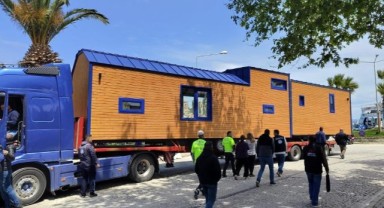 Bozcaada'da kaçak yapılan 'tiny house'lar yıkılıyor