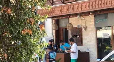 Genç kadın otel odasında ölü bulundu