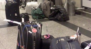 Havalimanı’nda unutulan 1143 eşya satışa çıkıyor