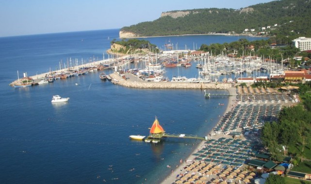 Kemer, 2,3 milyon turist ağırladı