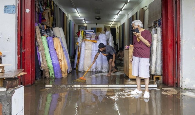 Turizm cenneti Bali'de sel felaketi: 19 ölü, 10 kayıp