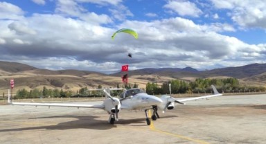 Türkiye'nin ilk ilçe havaalanına 84 yıl sonra ilk uçuş