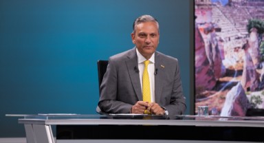 Seyahat acentalarına yeşil pasaport verilmeli