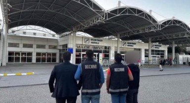Antalya Havalimanı’nda 5 gümrük memuru tutuklandı