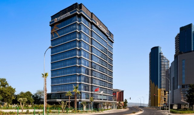İstanbul'a iki yeni otel açtı