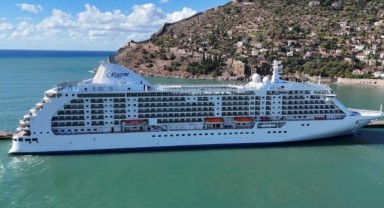 Lüks kruvaziyer 2 sene sonra tekrar Alanya'da