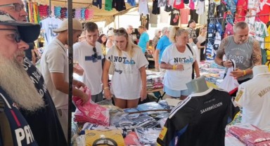 Manavgat Pazarı'nda turist izdihamı!