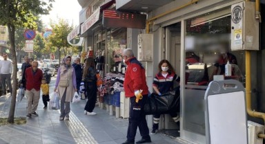 Otel odasında ölü bulundu