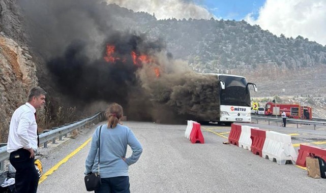 Yolcu otobüsü alev alev yandı