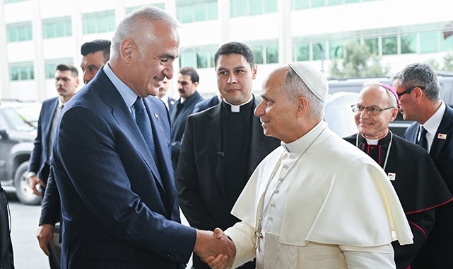 Bakan Ersoy'dan Papa 14. Leo’ya ziyaret teşekkürü
