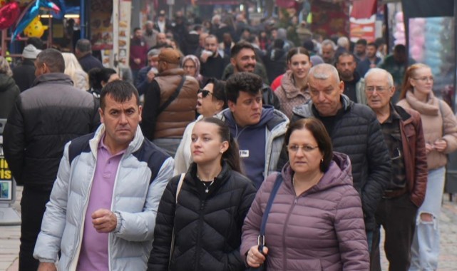 Balkan turistleri Edirne'ye akın etti!