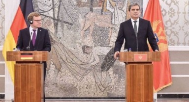 Karadağ Türk vatandaşlarına vizeyi kaldırıyor!