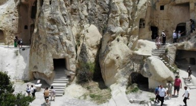 Peribacalarına dokunanın eli yanacak