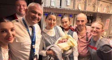 THY uçağında sürpriz doğum: Gökyüzünde anne oldu