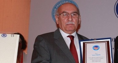 Turizmcilerin hocası Avni Aker’i kaybettik