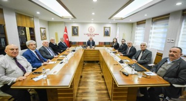 Bakan Ersoy, Alevi-Bektaşi dedelerini bakanlıkta ağırladı