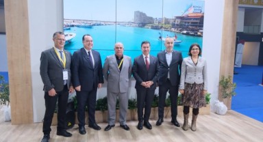 İzmir Fuarı'nda Adana standına ziyaretçi akını