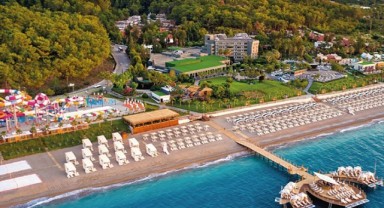 Kemer’deki lüks otel 5,95 milyara satılık!