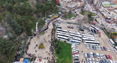 Kış turizminin gözdesi Uludağ’a tatilci akını