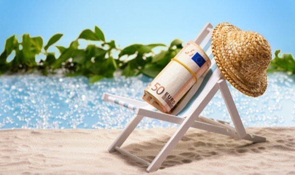 Turizm geliri 10 ayda 52,6 milyar dolara yükseldi