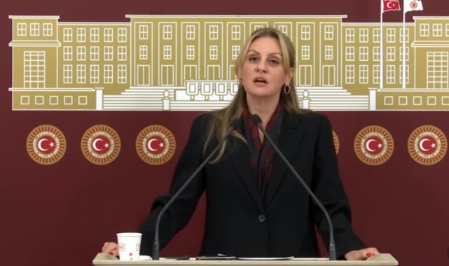 CHP'li Ösen: Efes'in kalbine AVM ve otopark yapılıyor