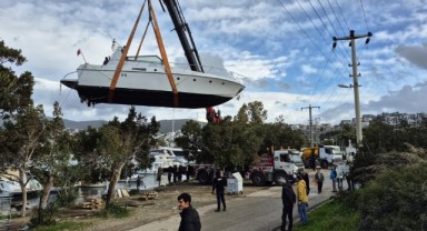 Gümbet Koyu’ndaki kaçak tekneler kaldırıldı