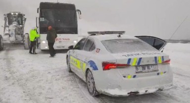 Tur otobüsü Erciyes yolunda tipiye yakalandı!