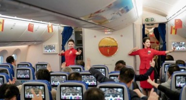 Uçakta egzersiz dönemi!