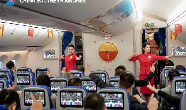 Uçakta egzersiz dönemi!