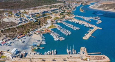 Çeşme’de 2,5 milyarlık arazi otel yatırımına açıldı