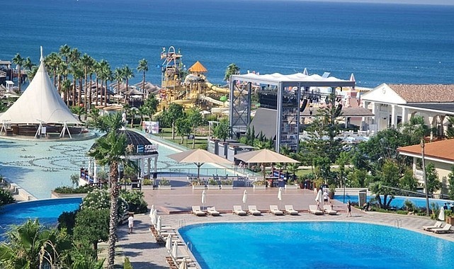 E-ticaret devi Türkiye'deki ilk otelini Kemer'de açıyor