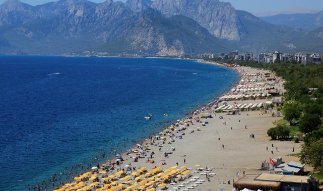 Antalya'da bayram turizmi bekleneni vermedi